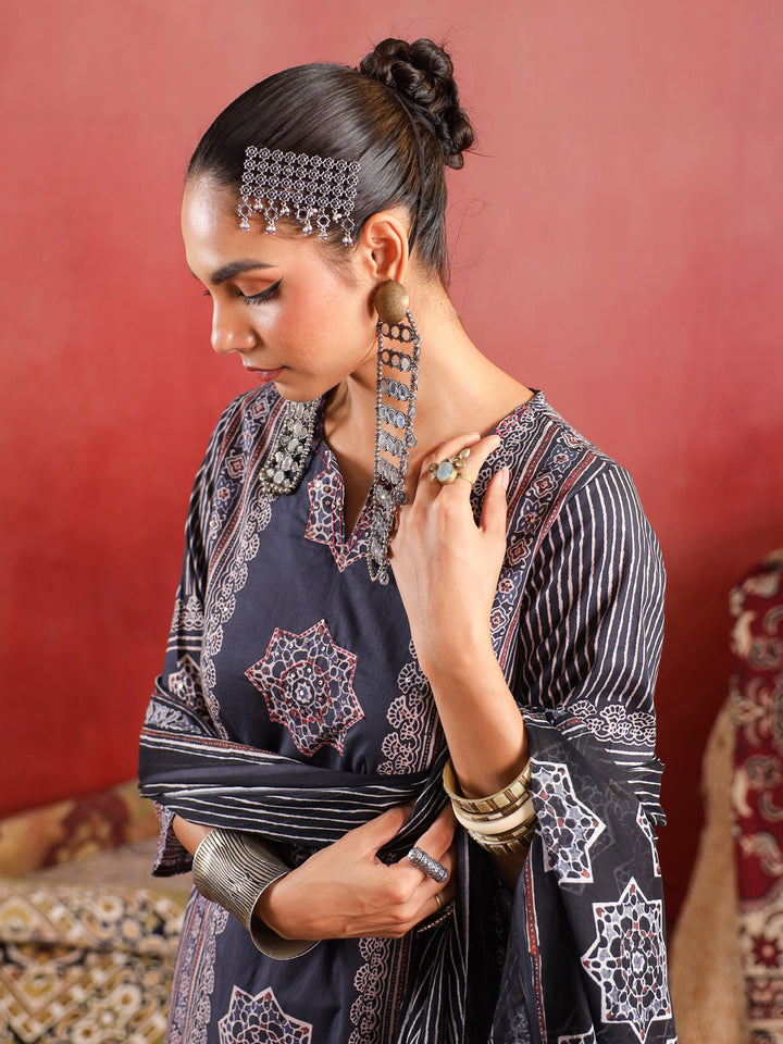 Raahi | Charcoal Ajrakh Suit Set