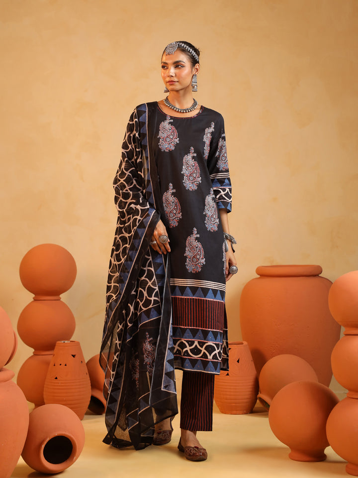 Aabroo | Black Suit Set
