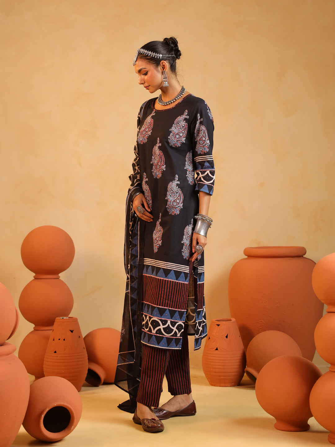 Aabroo | Black Suit Set