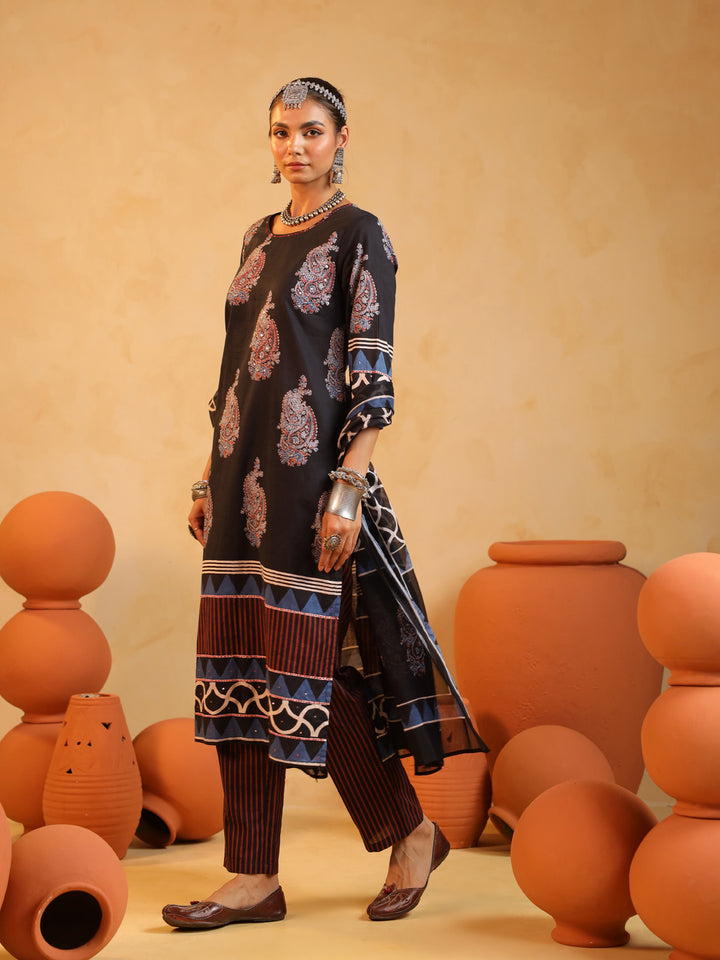 Aabroo | Black Suit Set