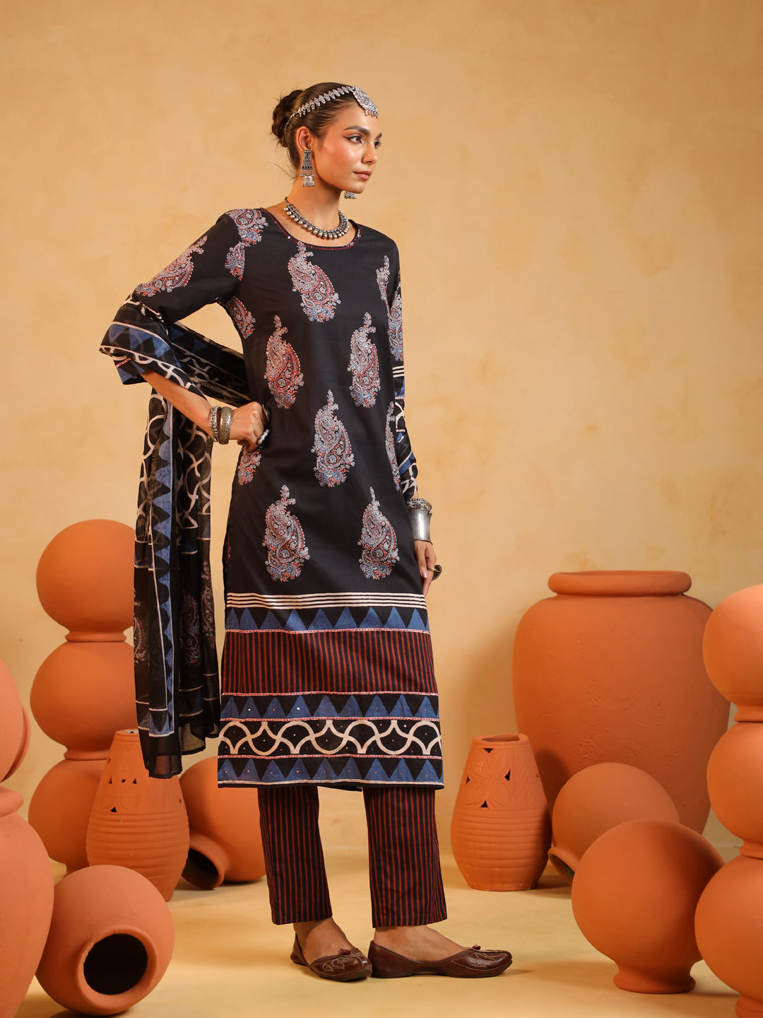 Aabroo | Black Suit Set