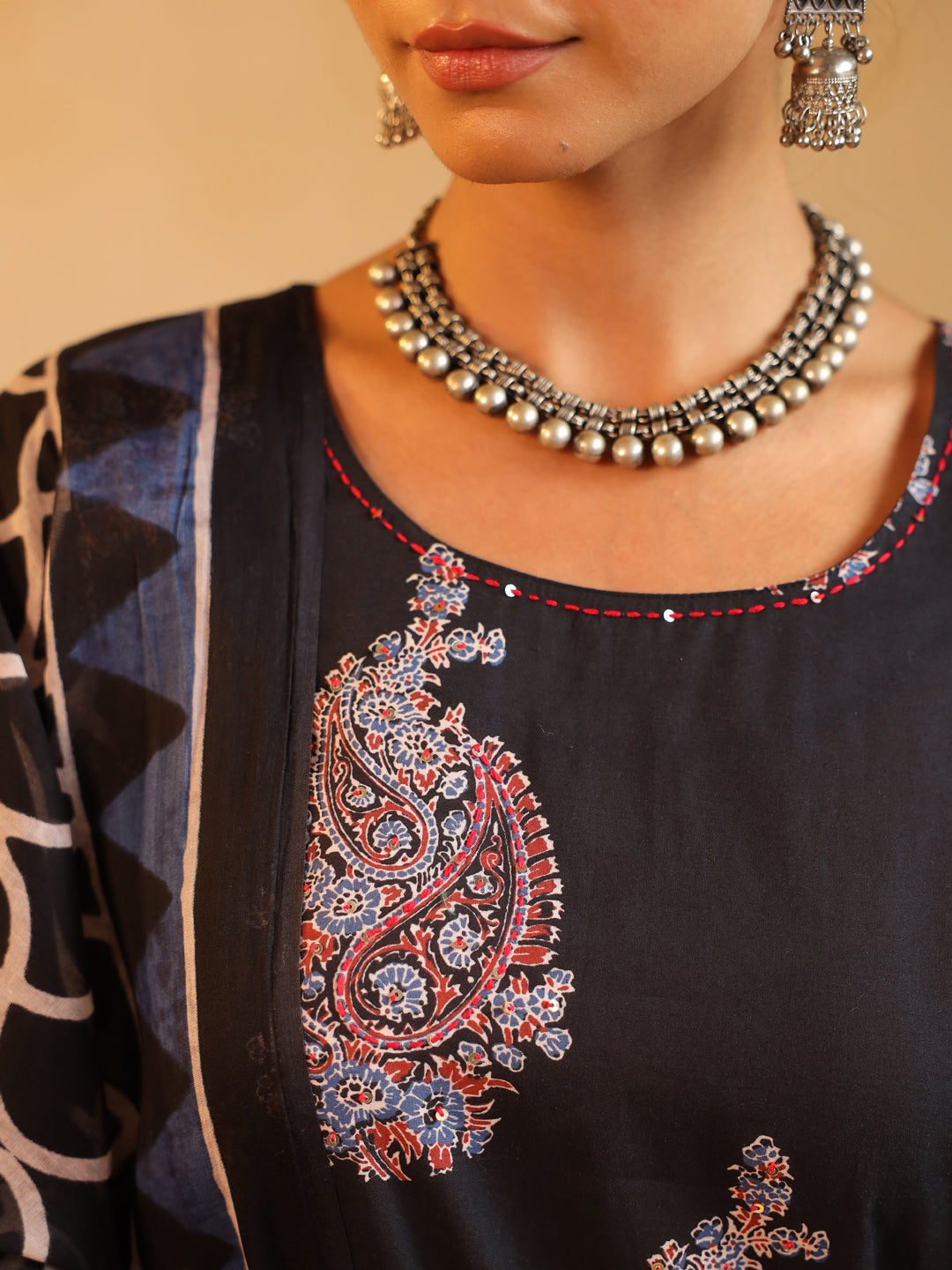 Aabroo | Black Suit Set
