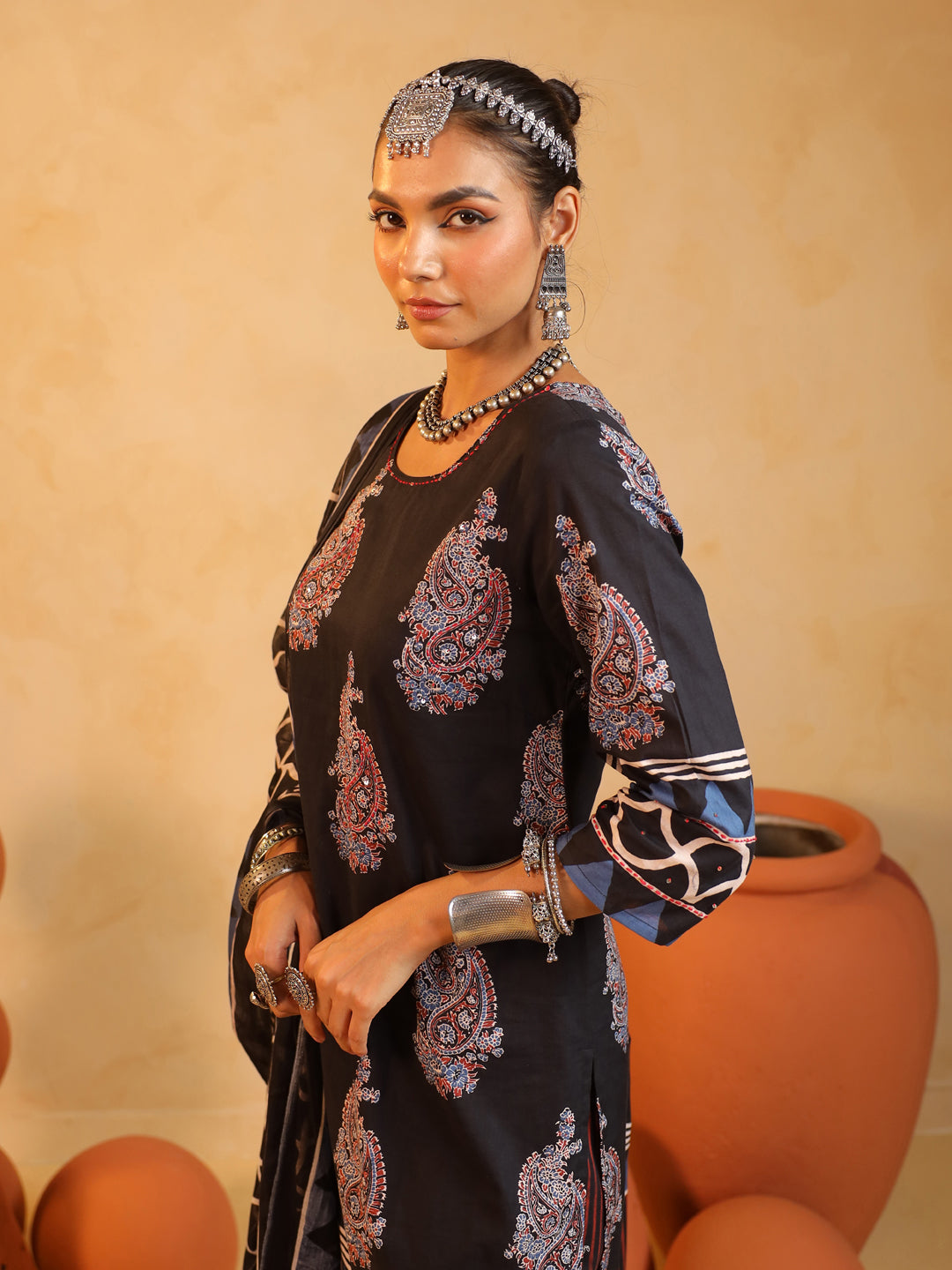 Aabroo | Black Suit Set