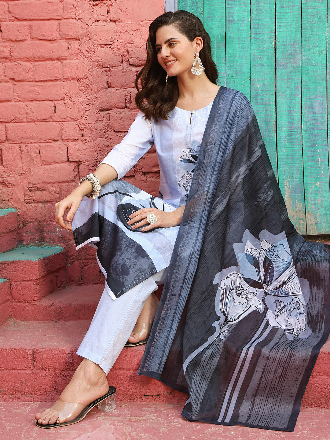 Monochrome Muse – Pure Cotton Digital Print Suit Set