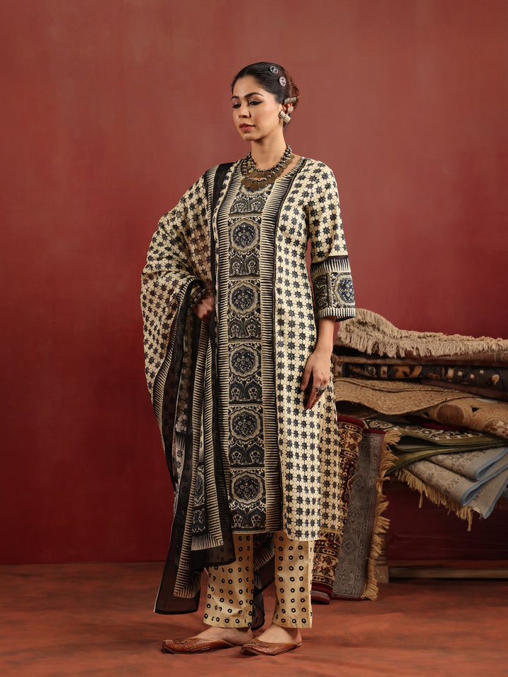 Chauras | Ivory Ajrakh Cotton Suit Set