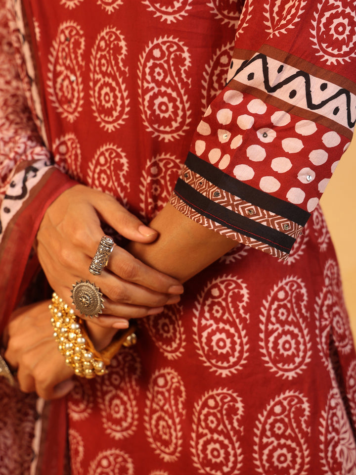 Raag-e-Surkh | Rust Ajrakh Cotton Suit Set