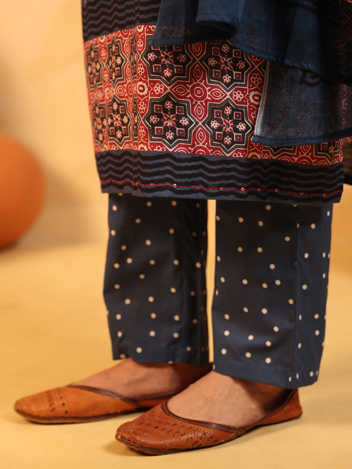 “Neelima” Indigo Suit Set