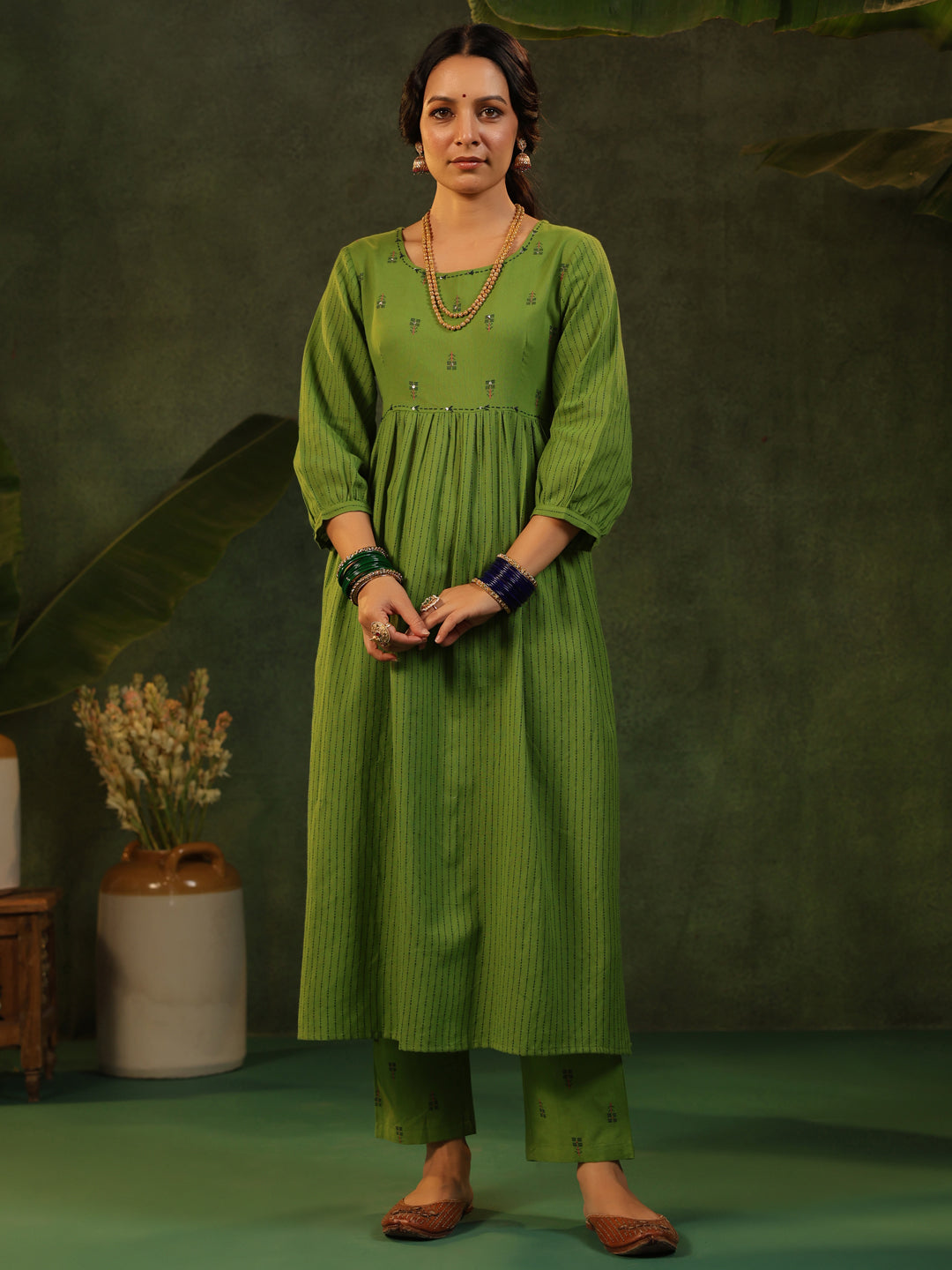 Kavya- Green Handloom Suit Set
