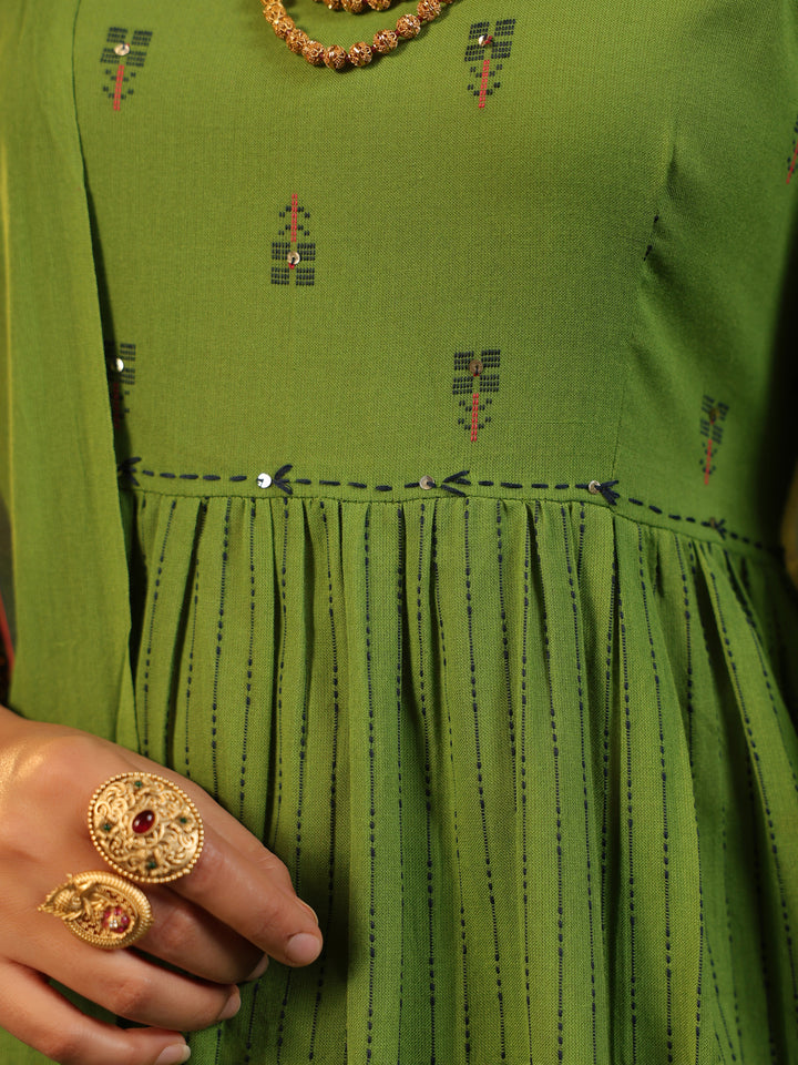 Kavya- Green Handloom Suit Set