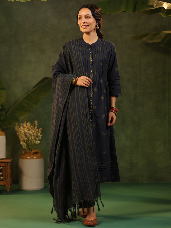 Kajal - Navy Blue Handloom suit set