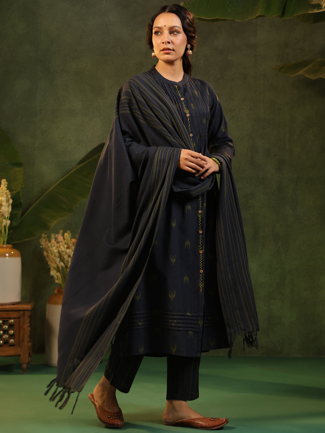 Kajal - Navy Blue Handloom suit set