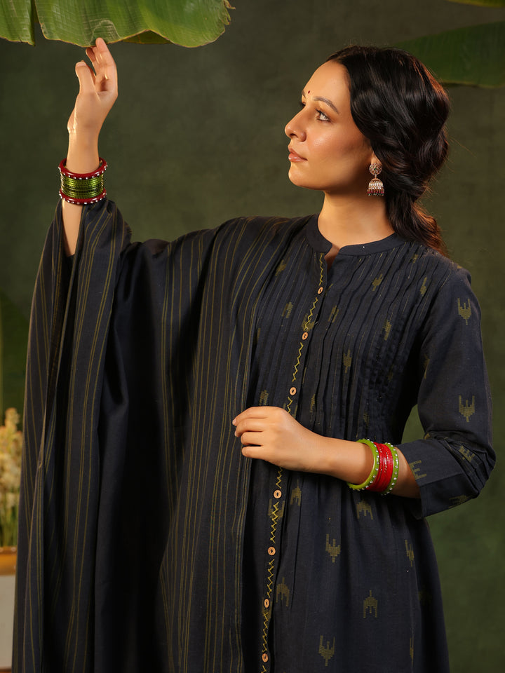Kajal - Navy Blue Handloom suit set