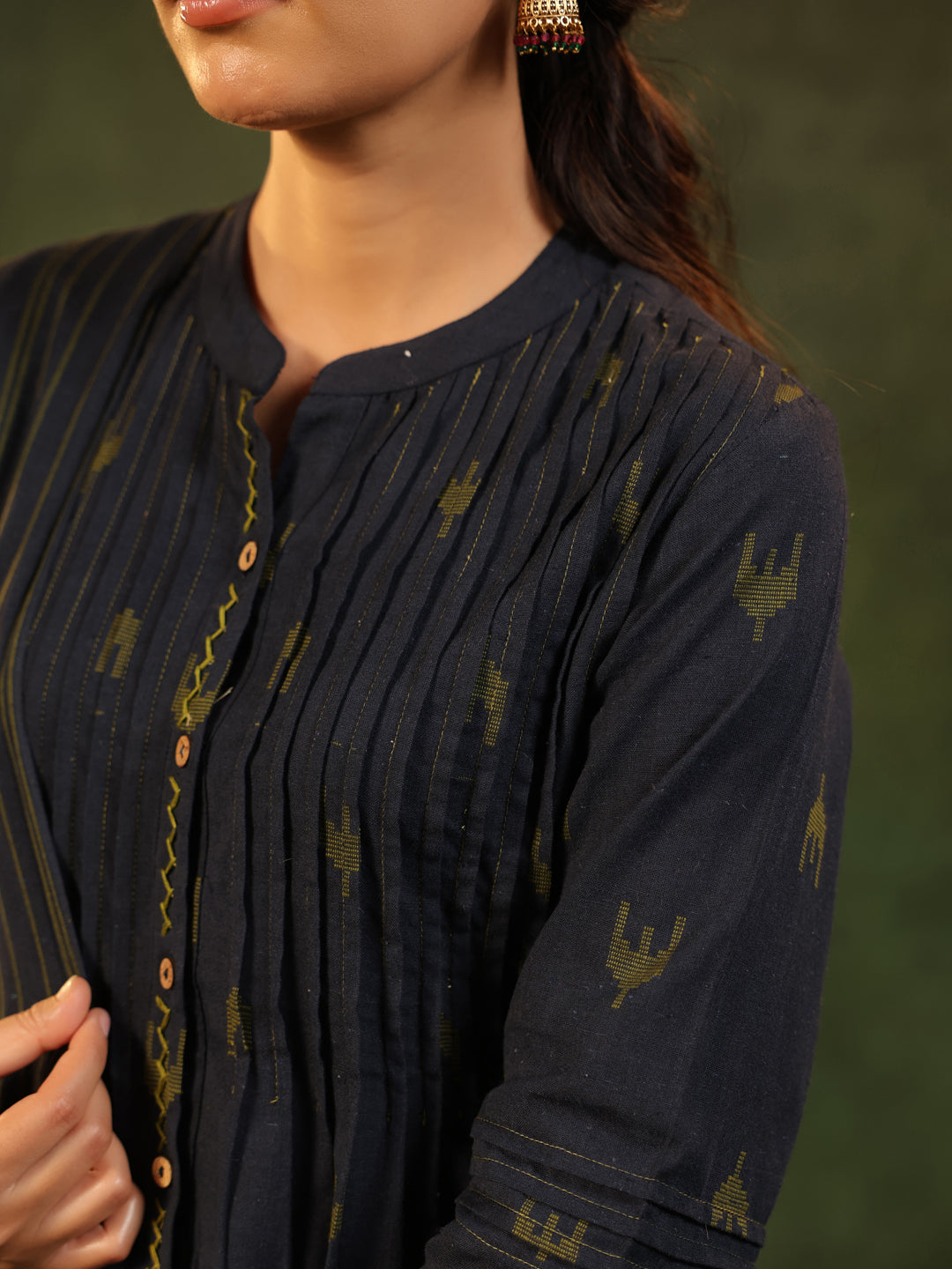 Kajal - Navy Blue Handloom suit set