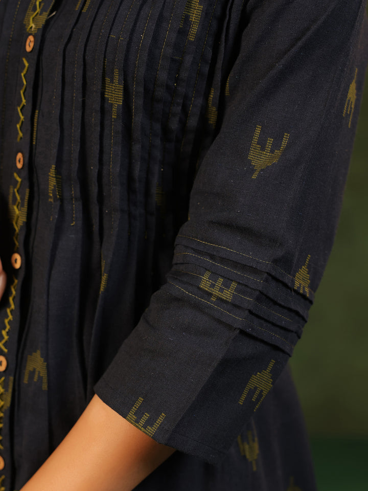 Kajal - Navy Blue Handloom suit set