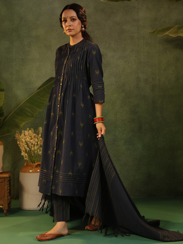 Kajal - Navy Blue Handloom suit set