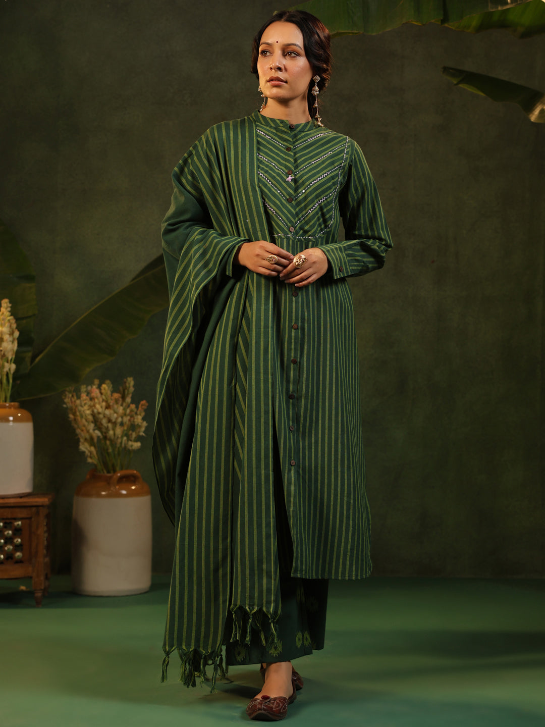 Vanika - Green Handloom Suit set