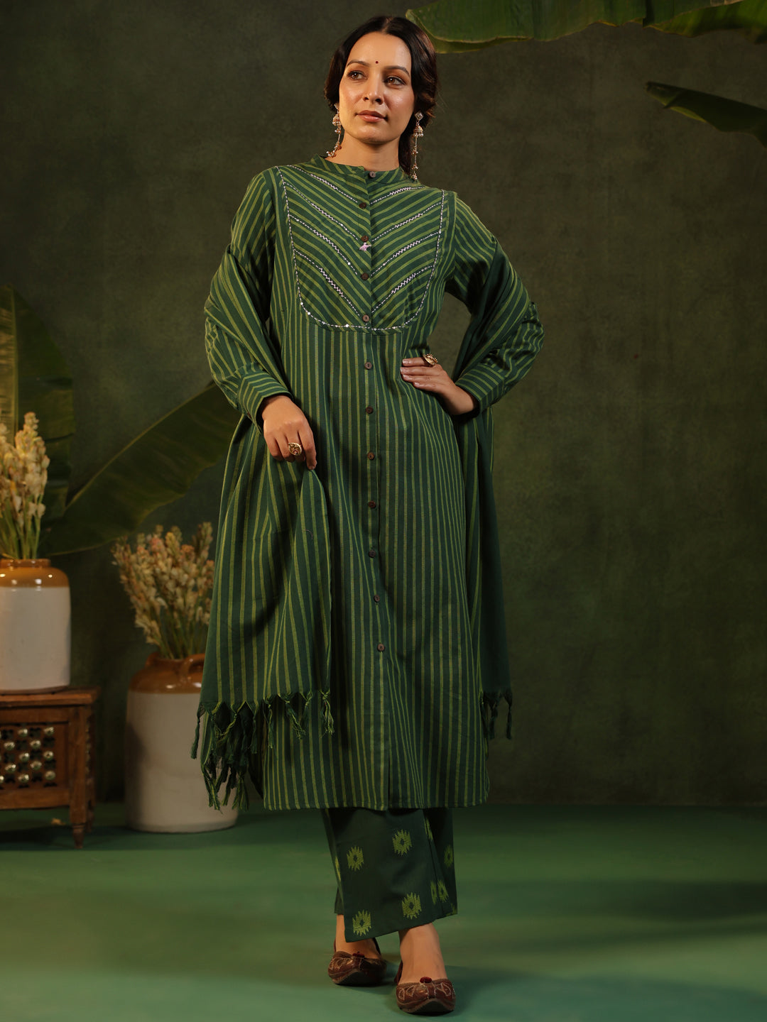 Vanika - Green Handloom Suit set