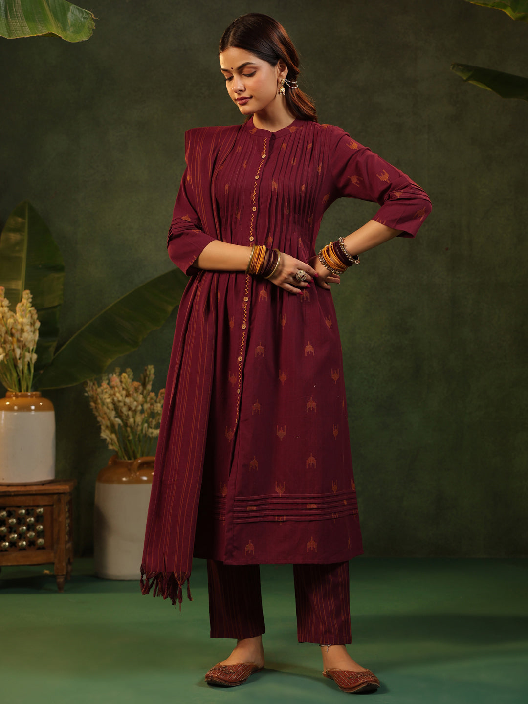 Tamiri - Red Handloom suit set