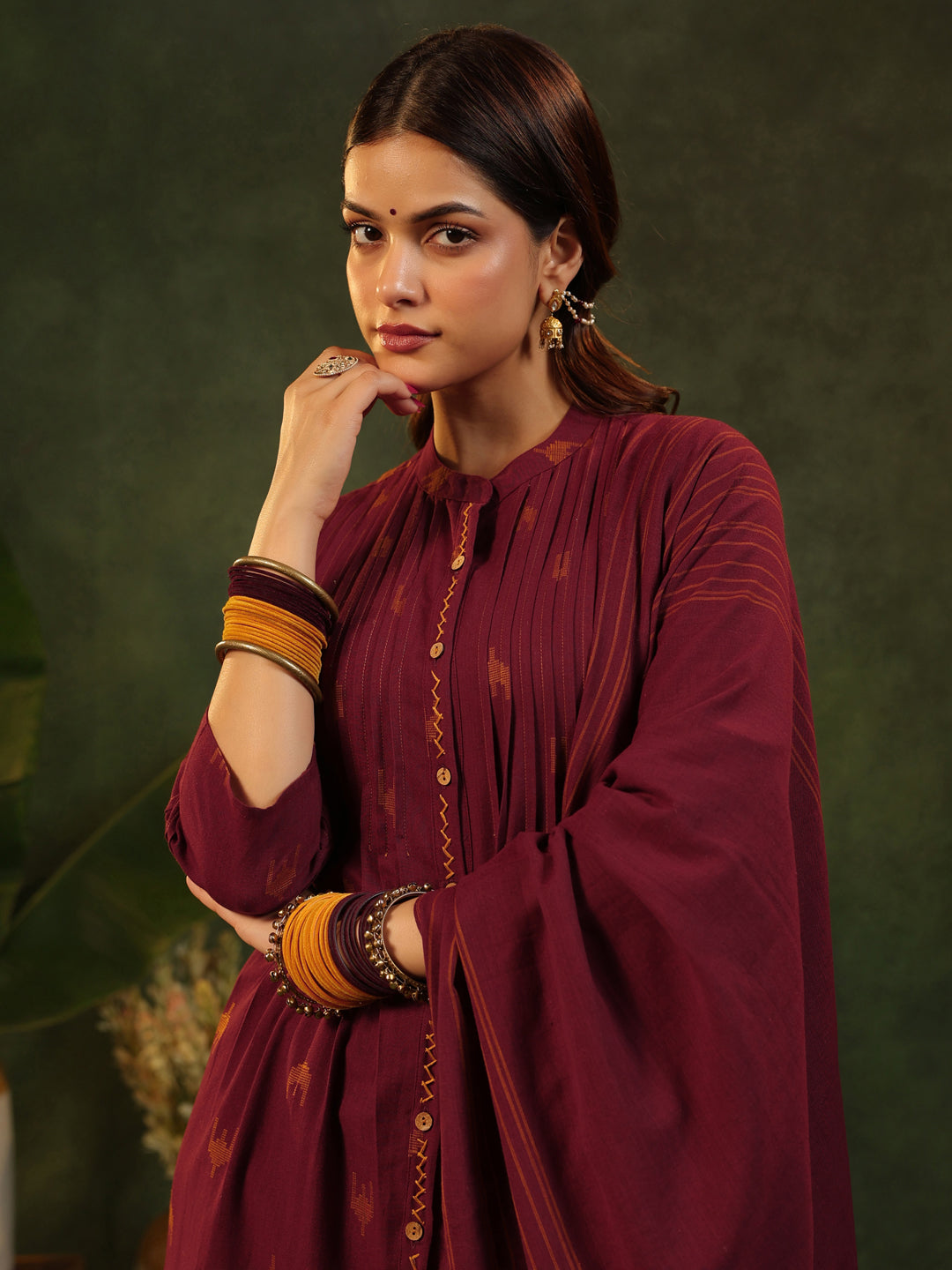 Tamiri - Red Handloom suit set