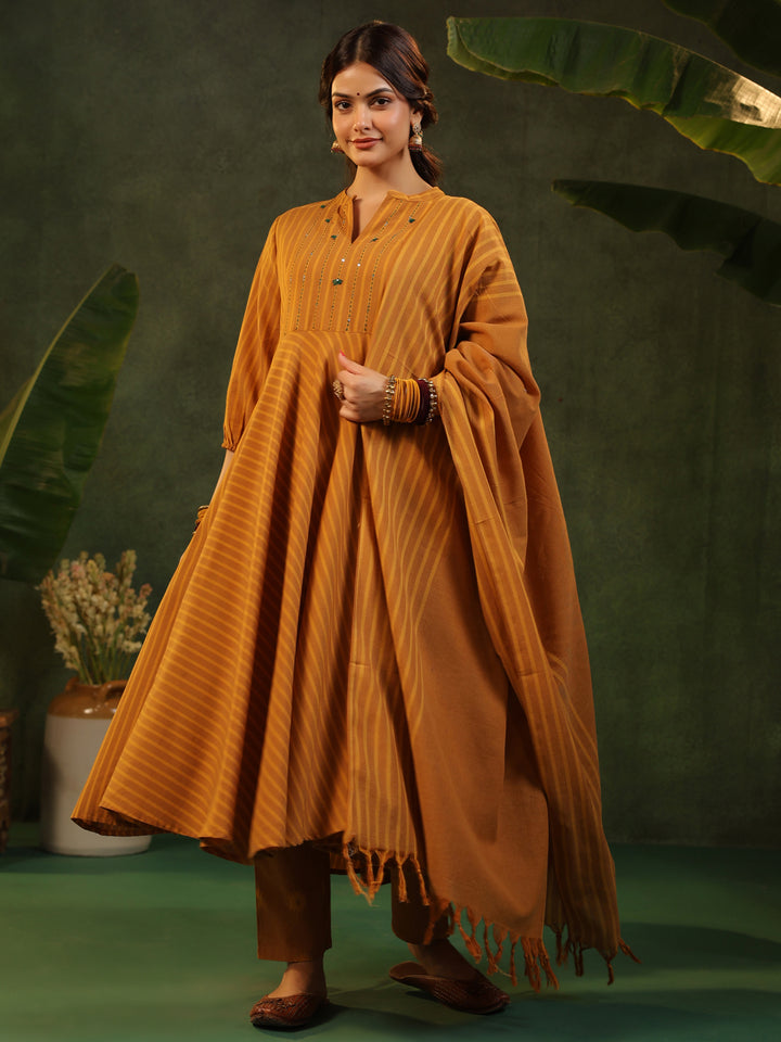 Bhanuja - Mustard yellow Handloom Suit set