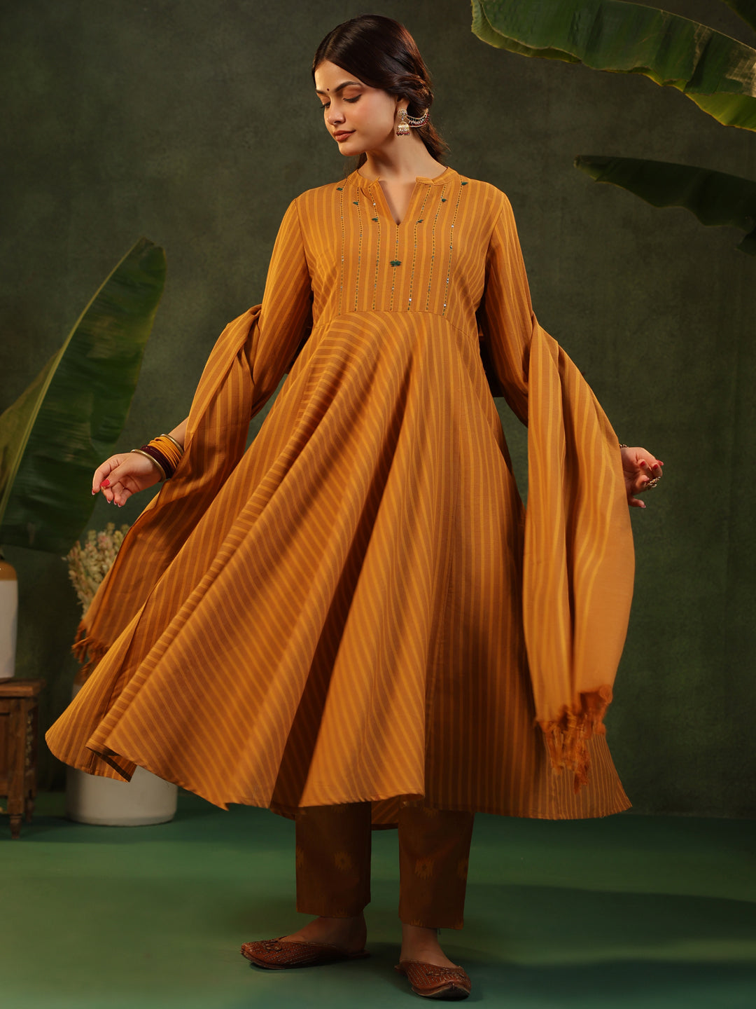 Bhanuja - Mustard yellow Handloom Suit set