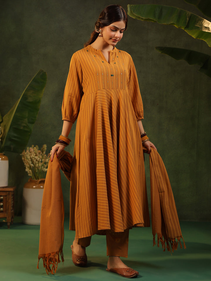 Bhanuja - Mustard yellow Handloom Suit set