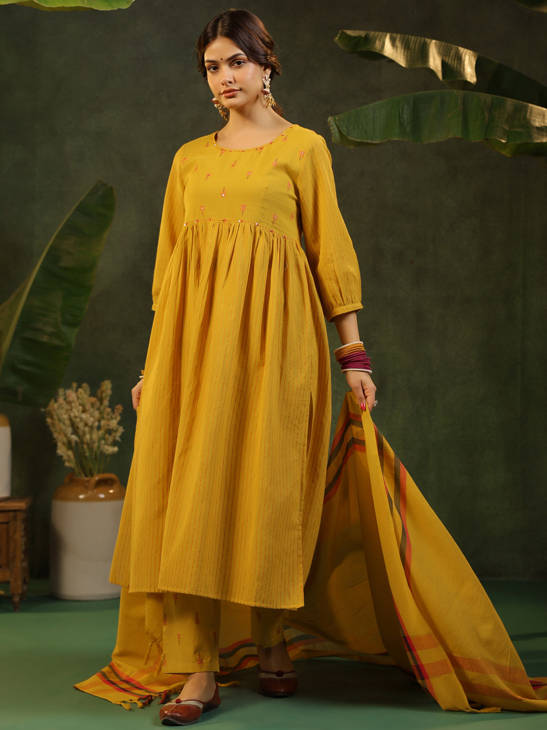 Peetika - Yellow Handloom suit set