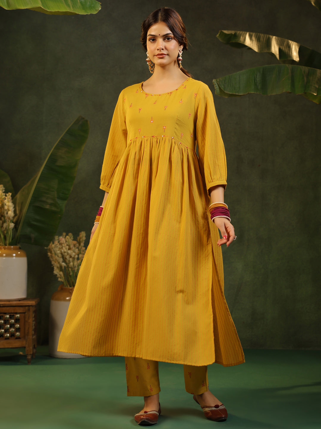 Peetika - Yellow Handloom suit set
